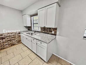 1649 Valeview Ct in Apopka, FL - Foto de edificio - Building Photo