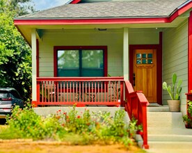 607 Dawson St in San Antonio, TX - Foto de edificio - Building Photo