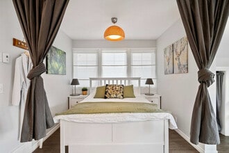 74 Elma St W in Okotoks, AB - Building Photo - Building Photo