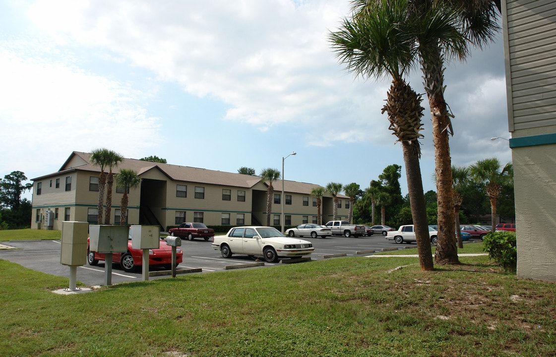 Bay Point Apartments in Port Richey, FL - Foto de edificio