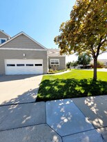 15555 E 40th Ave in Denver, CO - Building Photo