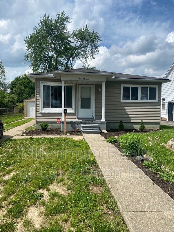 property at 719 E Madison Ave