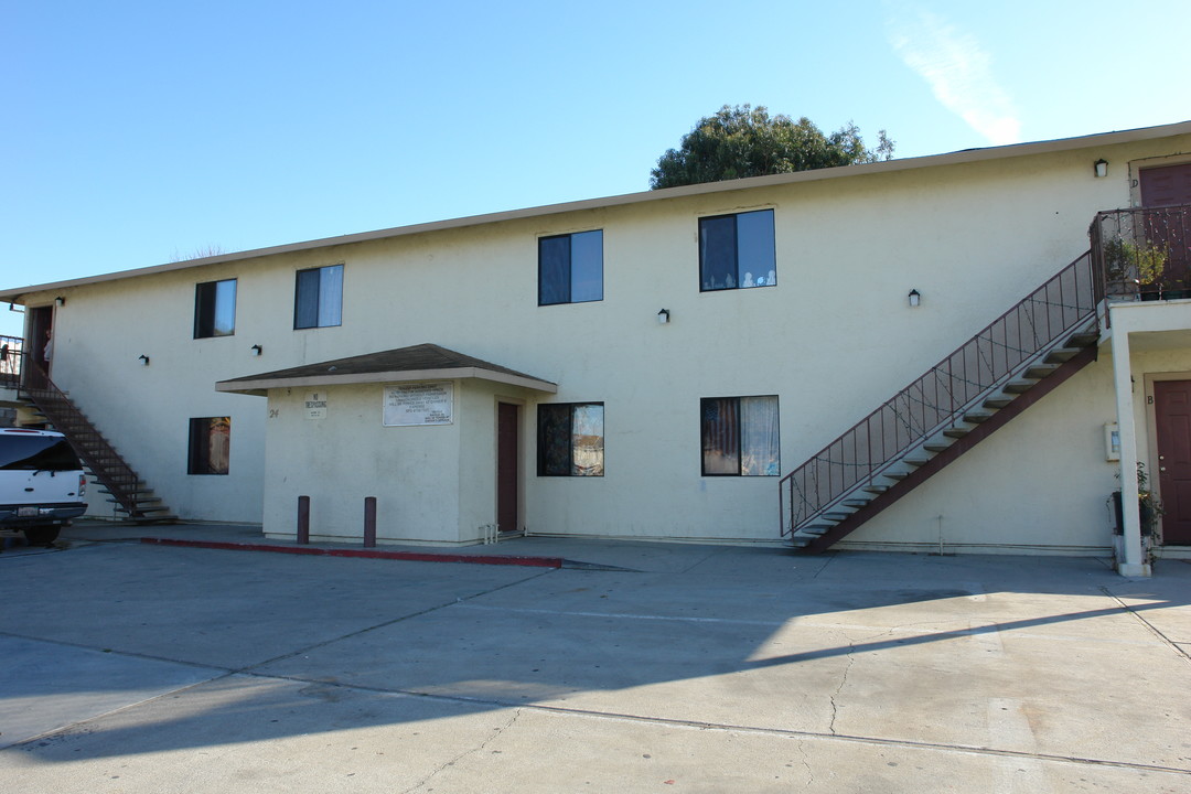 24 N Wood St in Salinas, CA - Building Photo