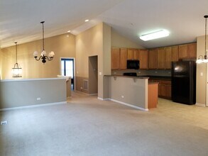 2444 Emily Ln in Elgin, IL - Building Photo - Building Photo