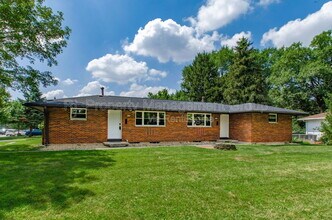 1165 Eastfield Rd in Worthington, OH - Building Photo - Building Photo