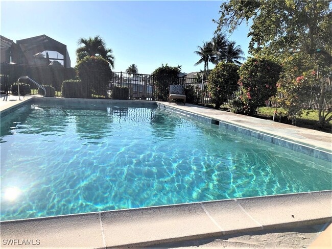 1256 Mistletoe Ct in Marco Island, FL - Building Photo - Building Photo