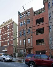 329 Willow Ave in Hoboken, NJ - Building Photo - Building Photo