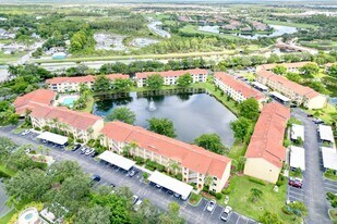 8244 Key Royal Cir in Naples, FL - Building Photo