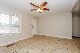 209 Stones River Rd in La Vergne, TN - Building Photo - Building Photo