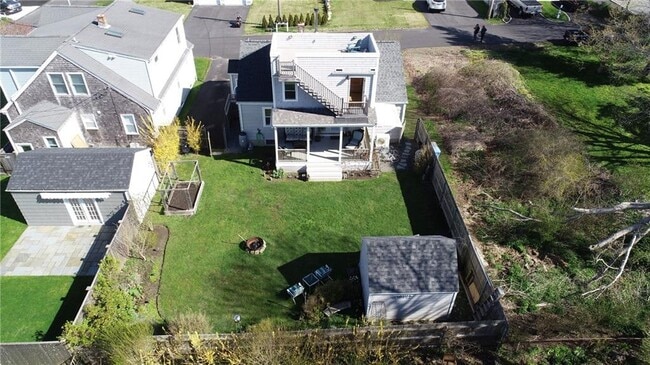 110 Orchard Ave in Middletown, RI - Building Photo - Building Photo