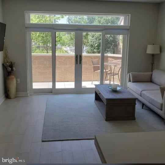 property at 989 S Buchanan St