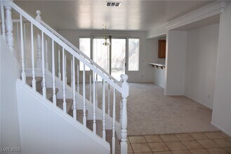 9454 Magnificent Ave in Las Vegas, NV - Building Photo - Building Photo