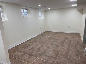 251 Archdekin Dr in Brampton, ON - Building Photo - Building Photo