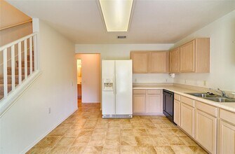 6433 Tara Dr in Austin, TX - Building Photo - Building Photo