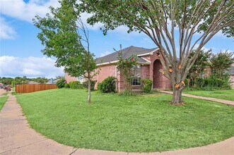 3124 Creekside Dr in Sachse, TX - Building Photo - Building Photo