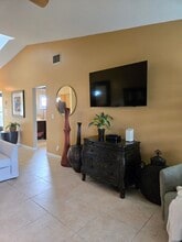 3071 SE Aster Ln in Stuart, FL - Building Photo - Building Photo