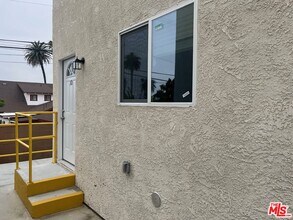 233 Park View N St, Unit 9 in Los Angeles, CA - Building Photo - Building Photo