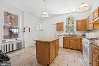 329 N 34th St in Philadelphia, PA - Building Photo - Building Photo