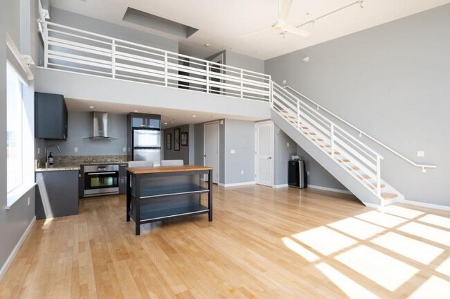 1250 Missouri St-Unit -301 in San Francisco, CA - Foto de edificio - Building Photo
