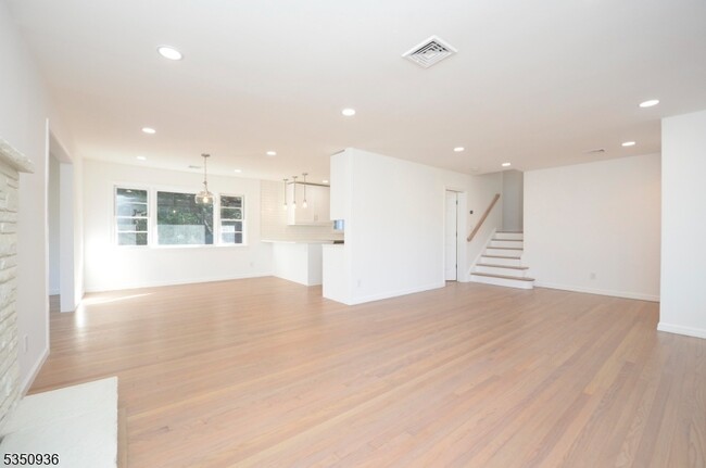 58 Oxford Pl in Glen Rock, NJ - Building Photo - Building Photo