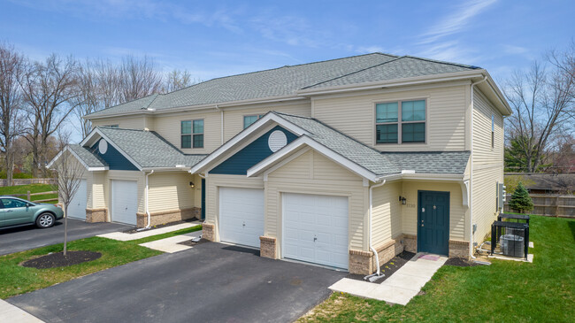 Blacklick Crossing in Reynoldsburg, OH - Foto de edificio - Building Photo