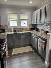 118 Forest Ave in Glen Cove, NY - Building Photo - Building Photo