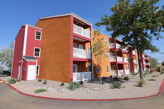 Rio Vista Senior in Albuquerque, NM - Foto de edificio - Building Photo