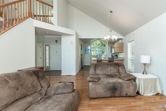 3431 Rockwood Forest Ct in Arnold, MO - Foto de edificio - Building Photo