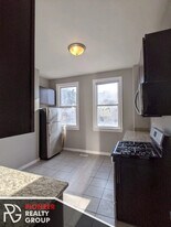 2259 W Hirsch St, Unit 2259-1W in Chicago, IL - Building Photo