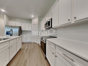 11637 Hillside Dr in Jacksonville, FL - Foto de edificio - Building Photo