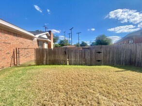 5463 6th Pl in Lubbock, TX - Building Photo - Building Photo