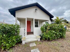 2722 14th Ave S in St. Petersburg, FL - Building Photo