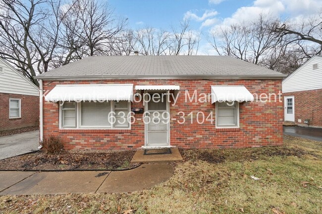 property at 1045 N New Florissant Rd