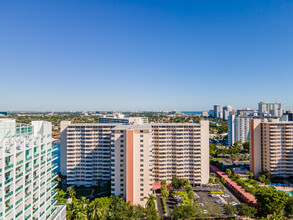 Coral Ridge Towers in Fort Lauderdale, FL - Building Photo - Building Photo