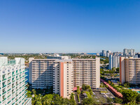 Coral Ridge Towers in Fort Lauderdale, FL - Foto de edificio - Building Photo