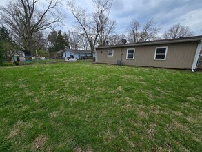 1910 Golden Dr in Bloomington, IL - Building Photo - Building Photo