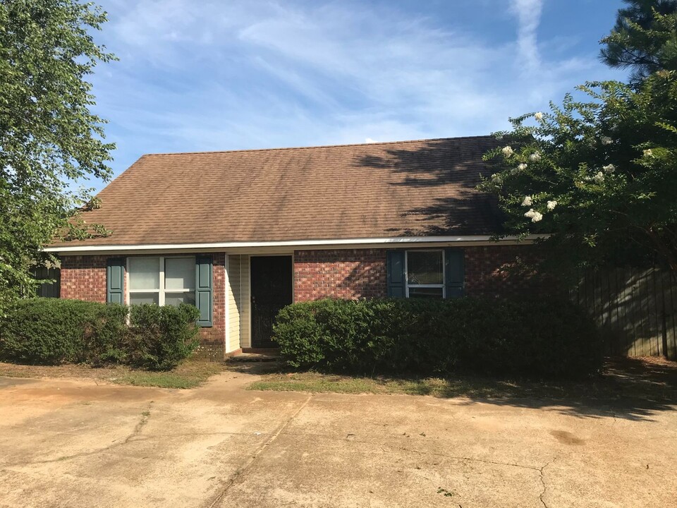 1207 Van Dorn St in Oxford, MS - Foto de edificio