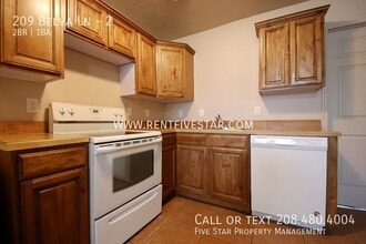 209 Belva Ln in Chubbuck, ID - Building Photo - Building Photo