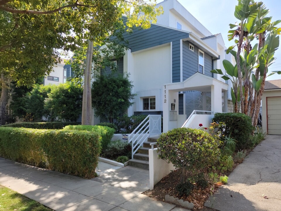 1112 17th St in Santa Monica, CA - Building Photo