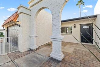 5245 E Acoma Dr in Scottsdale, AZ - Building Photo - Building Photo