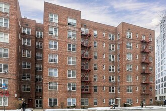 3211 Flatbush Ave in Brooklyn, NY - Building Photo - Building Photo