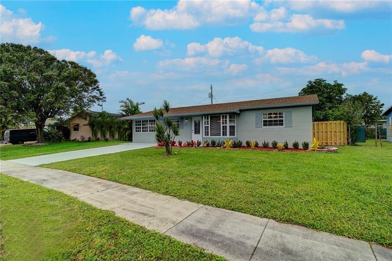 6711 NW 8th St in Margate, FL - Building Photo