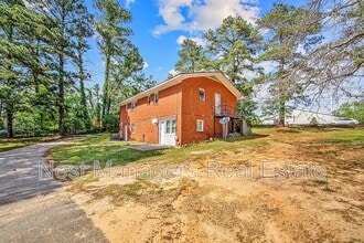 4305 Rosehill Rd in Fayetteville, NC - Building Photo - Building Photo