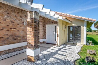 19635 Back 9 Dr in Boca Raton, FL - Building Photo - Building Photo