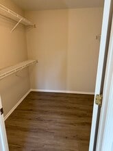 Woods at King George Apartments in Green Brook, NJ - Building Photo - Building Photo