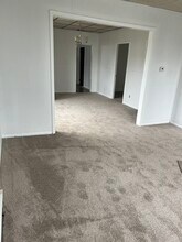 24 Cottage St, Unit 2 Bedroom minutes to HVCC in Troy, NY - Building Photo - Building Photo