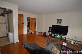 316 Tappan St, Unit 1 in Brookline, MA - Building Photo - Building Photo