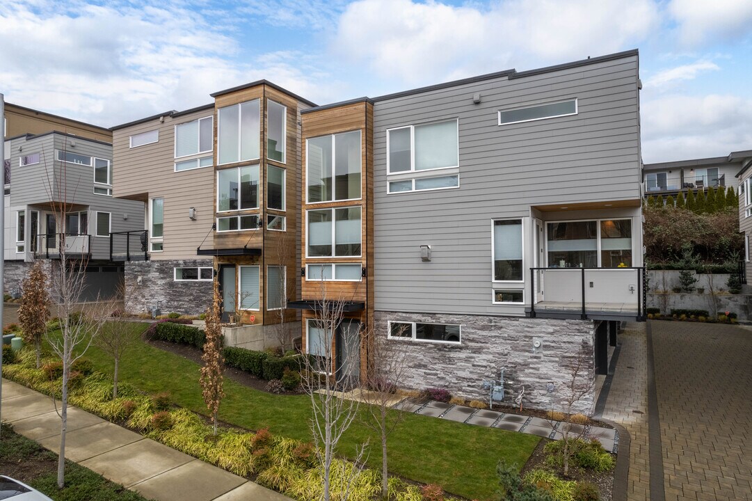 214 4th Ave in Kirkland, WA - Foto de edificio