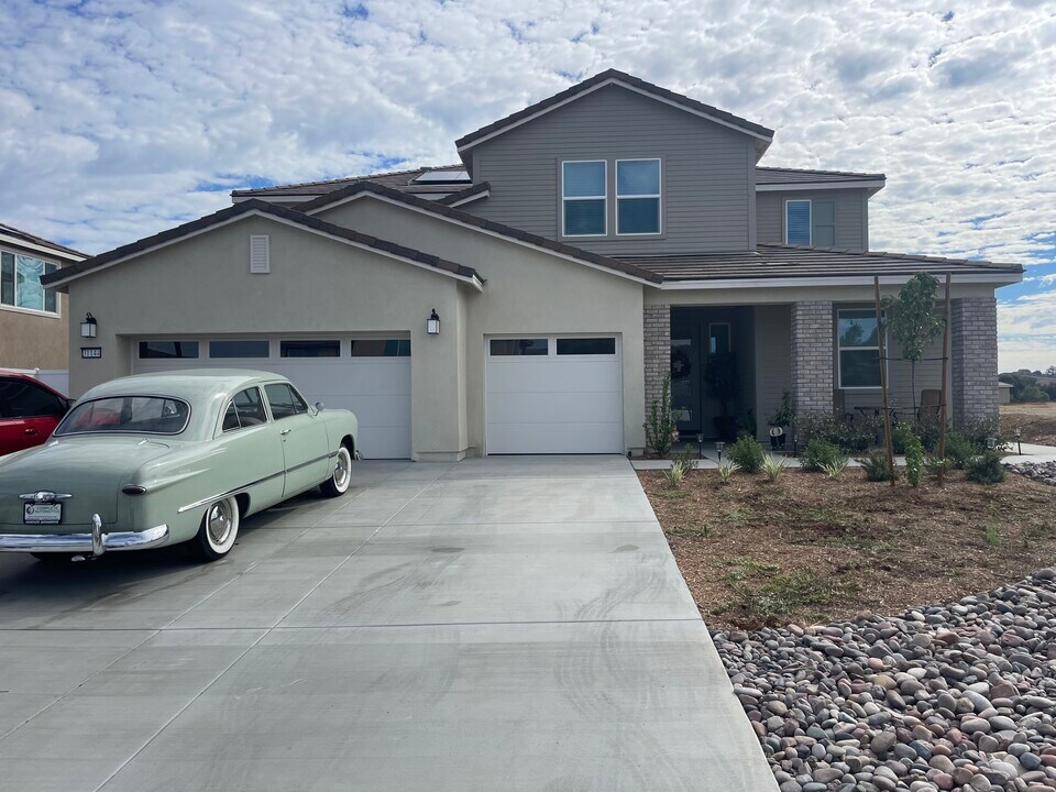 31144 Antares St in Menifee, CA - Foto de edificio