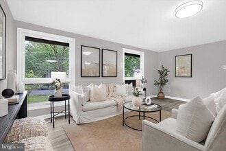 422 West Ct in Glen Burnie, MD - Building Photo - Building Photo